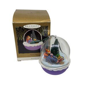 VTG Hallmark Keepsake‎ Ornament Slippery Day Winnie The Pooh Lighted 1996 4.5"